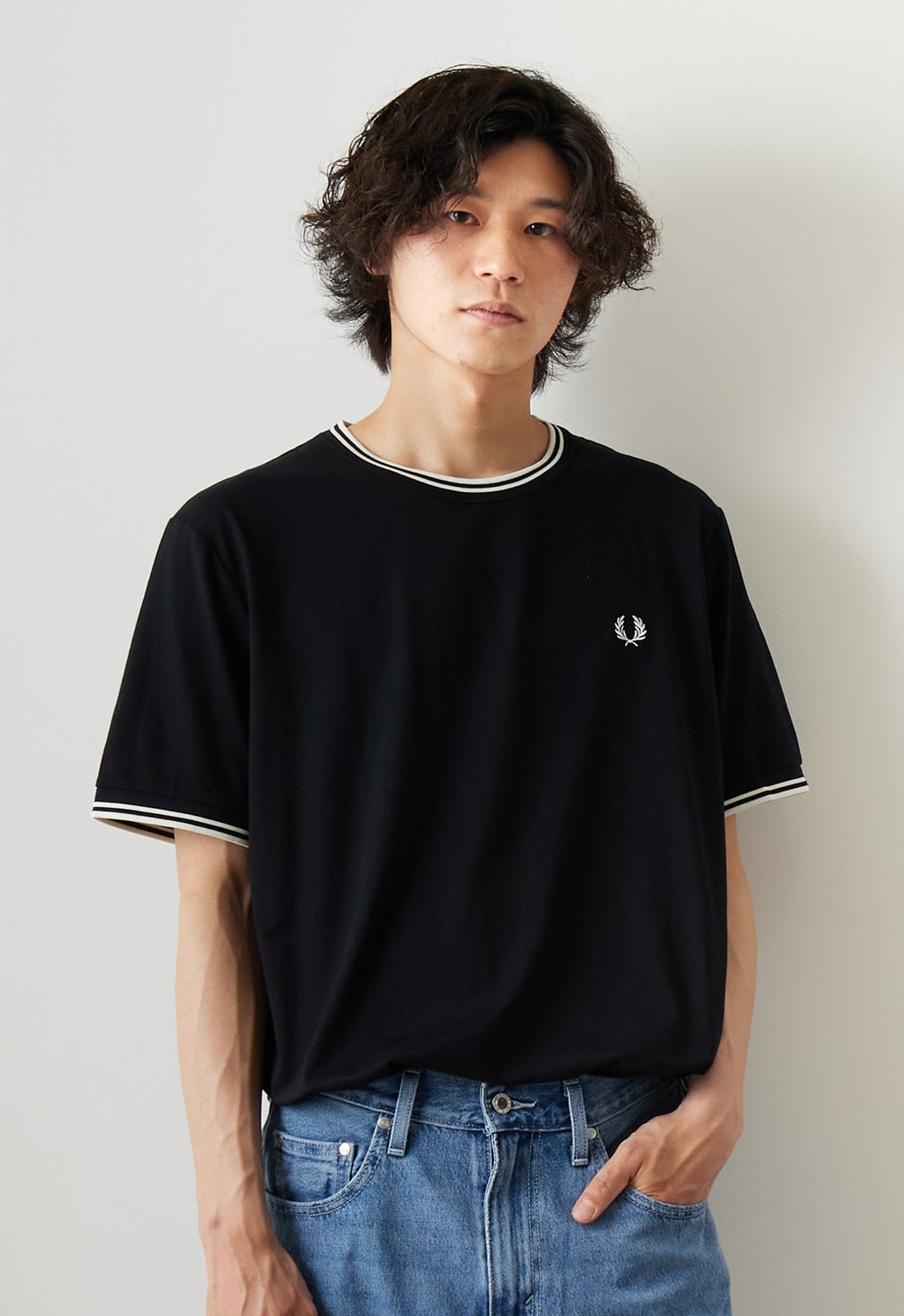 英国カルチャーの象徴 FRED PERRY(フレッドペリー)との別注Tシャツがリリース