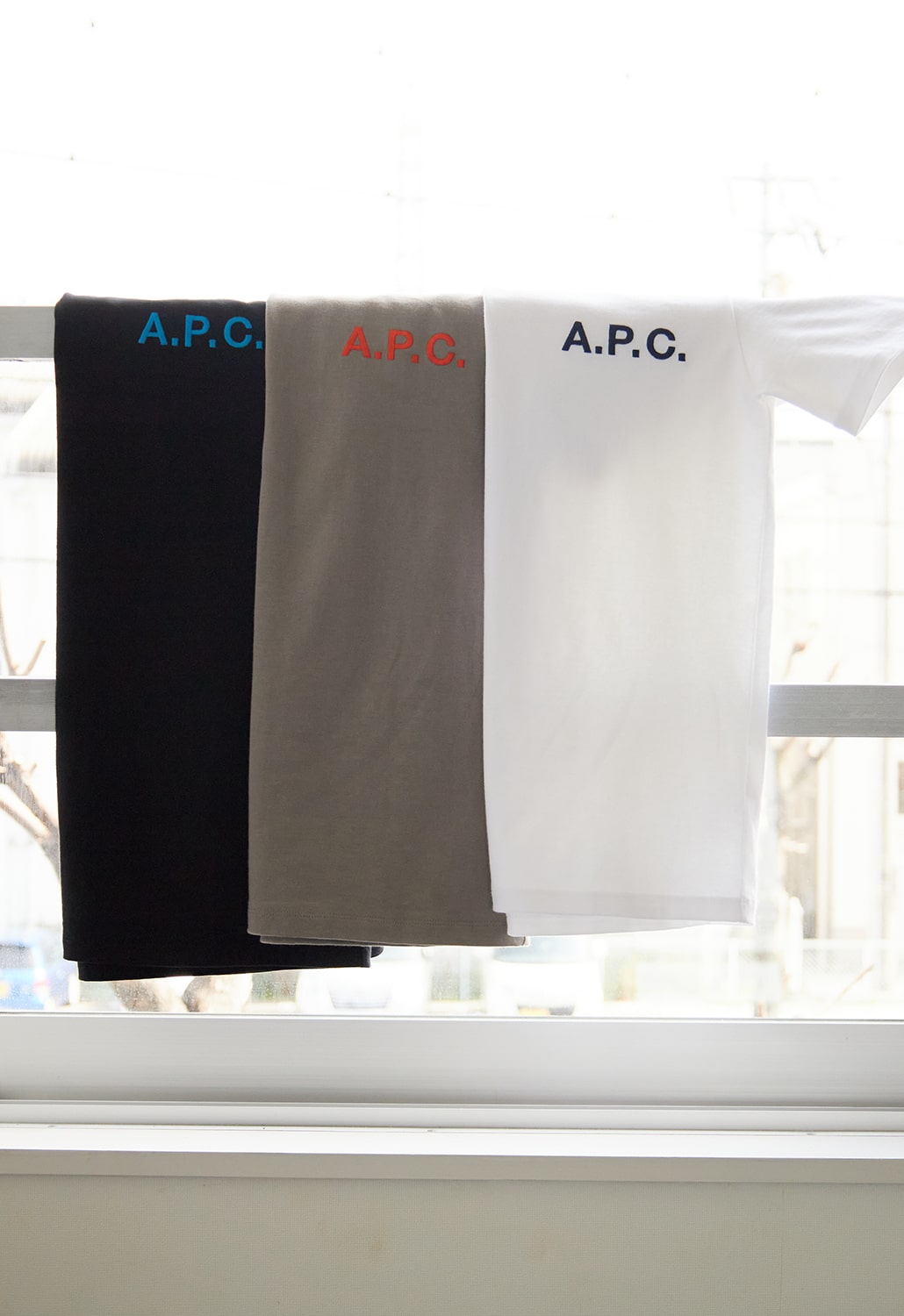 A.P.C.(アー・ペー・セー)の別注デザインTシャツが販売スタート｜JEANS 