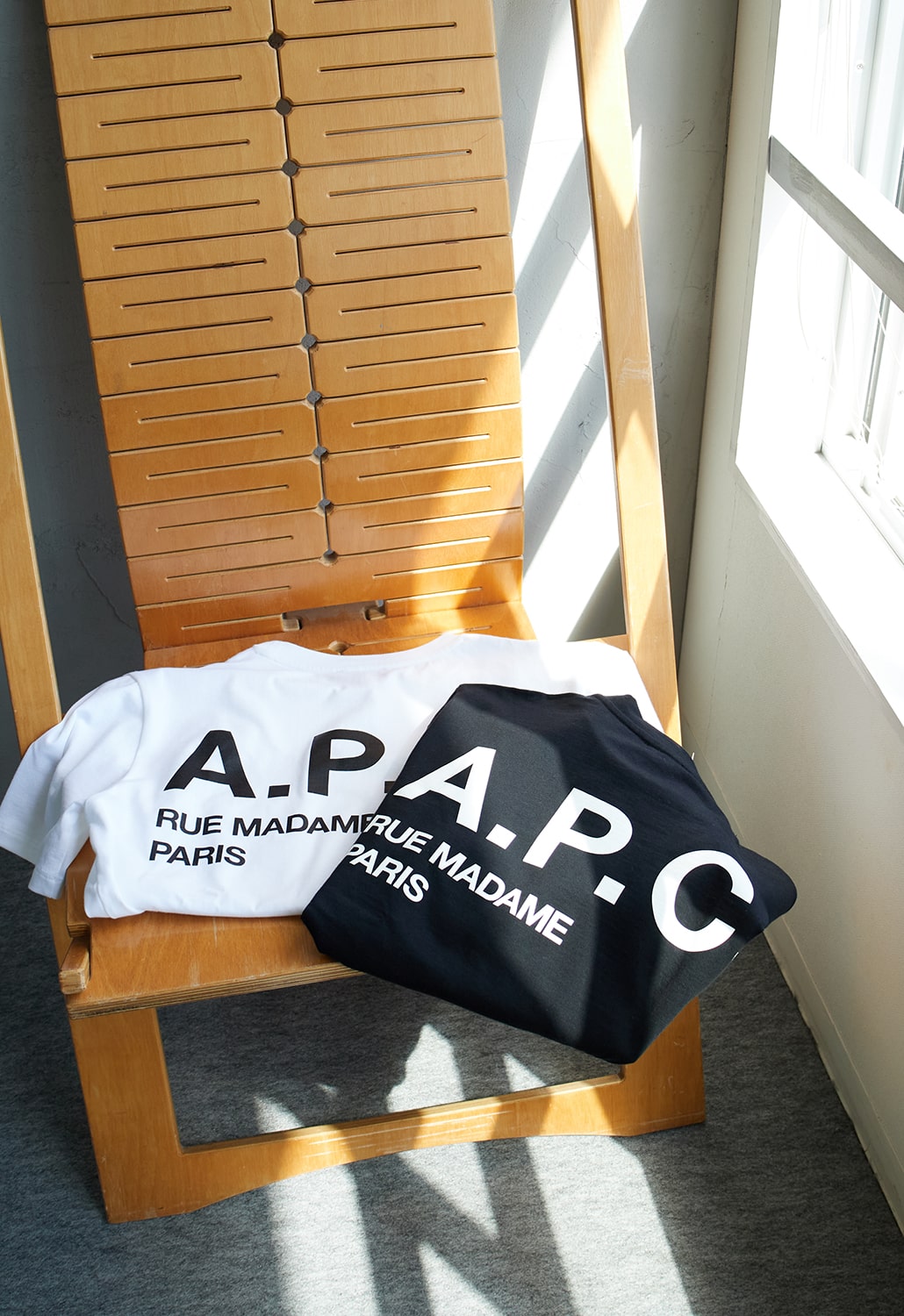 A.P.C.(アー・ペー・セー)の別注デザインTシャツが販売スタート