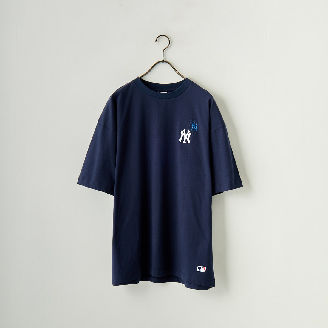 Fanatics [ファナティクス] 別注 MLB 3連ワンポイントロゴ刺繍 ショートスリーブTシャツ [ML0123SS0012-JF]
