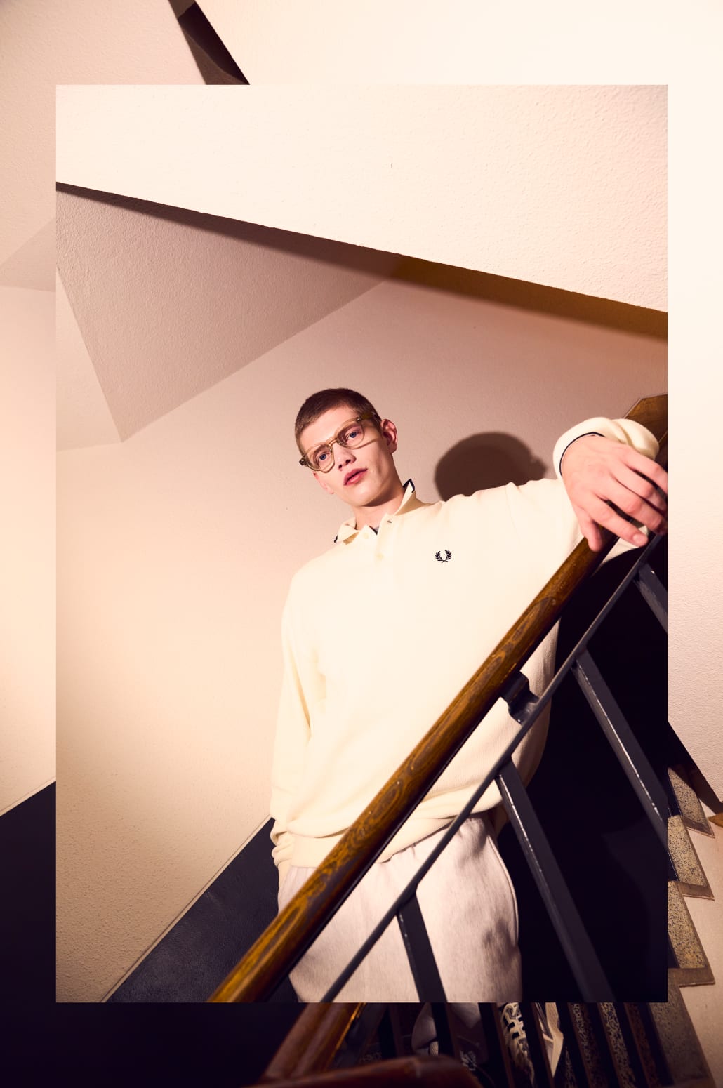 FRED PERRY [フレッドペリー] 別注 ワンポイントロゴ刺繍 ロングスリーブポロシャツ [FPM-24A-006-JF]のコーディネート写真です。