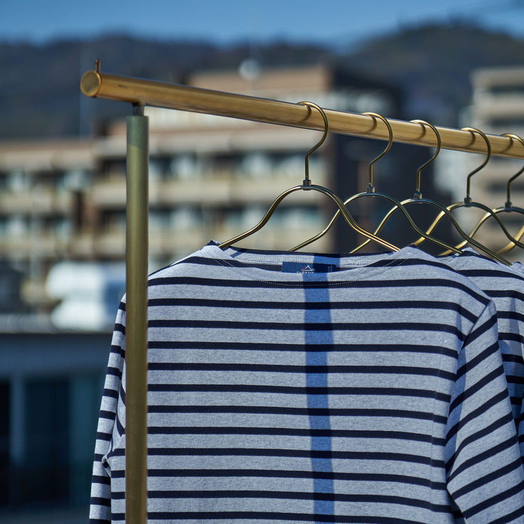 ST.JAMES [セントジェームス] 別注 バスクボーダーロングスリーブTシャツ [OUESSANT-JF]の商品画像です。
