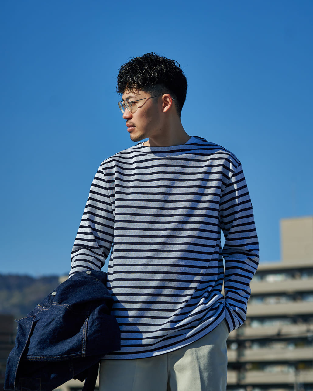 ST.JAMES [セントジェームス] 別注 バスクボーダーロングスリーブTシャツ [OUESSANT-JF]のメンズコーディネート写真です。