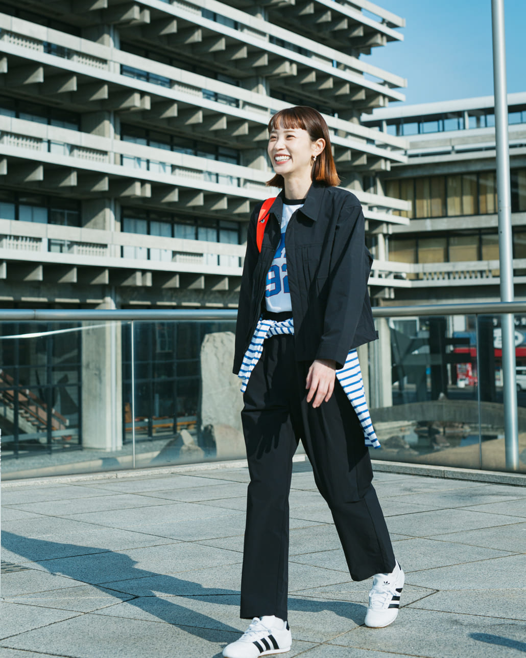 別注UNIVERSAL OVERALLとJULY NINEのコーディネート写真です。
