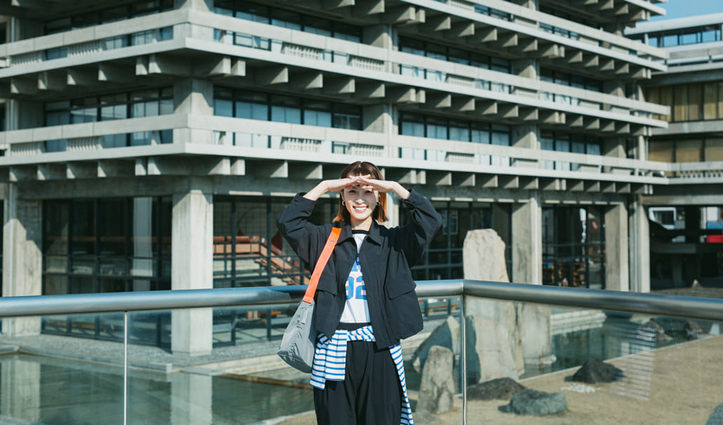 別注UNIVERSAL OVERALLとJULY NINEのコーディネート写真です。