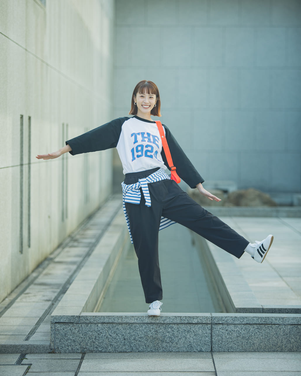 別注UNIVERSAL OVERALLとJULY NINEのコーディネート写真です。