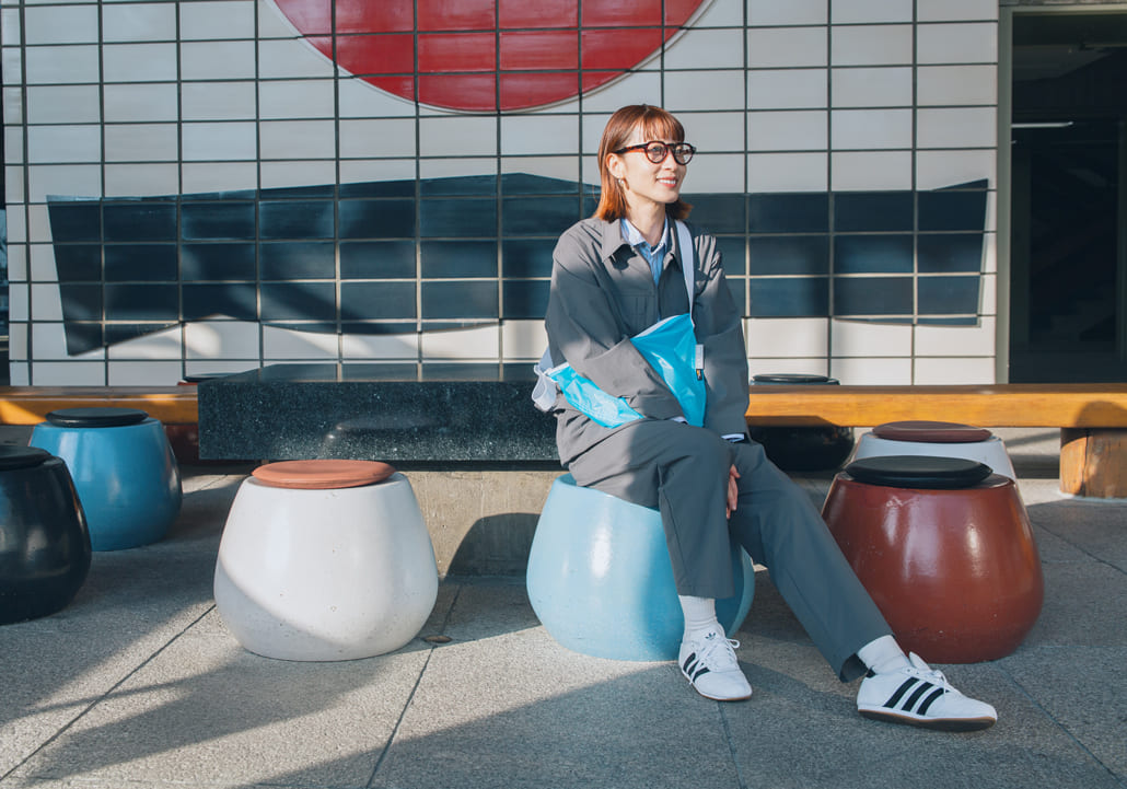 別注UNIVERSAL OVERALLとJULY NINEのコーディネート写真です。