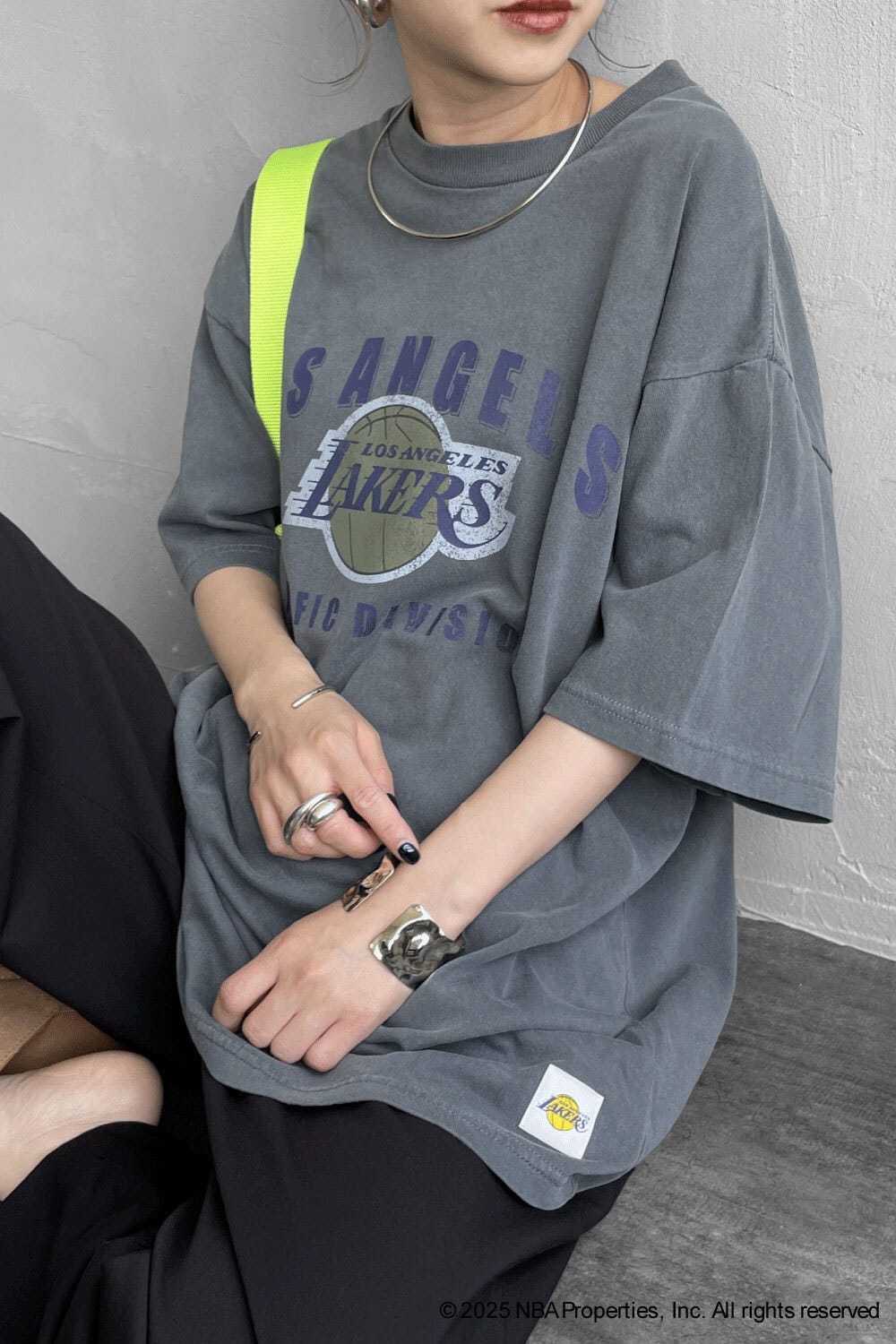 OFF THE COURT BY NBA [オフ ザ コート バイ エヌビーエー] 別注 プリントTシャツ [F-25SS-001-JF]