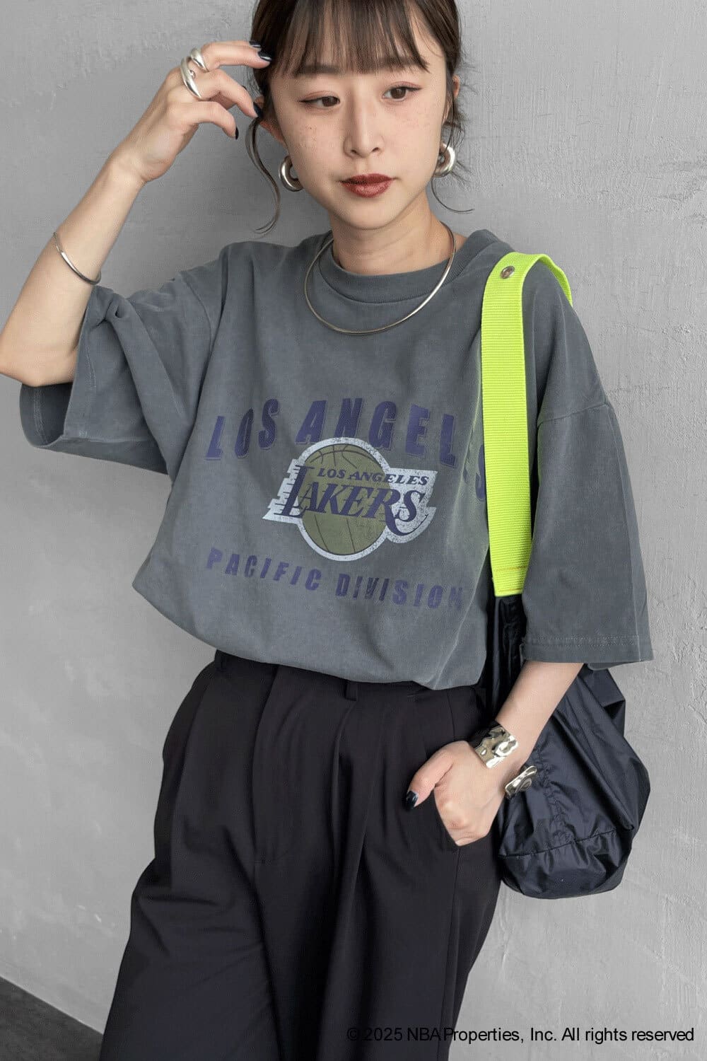 OFF THE COURT BY NBA [オフ ザ コート バイ エヌビーエー] 別注 プリントTシャツ [F-25SS-001-JF]