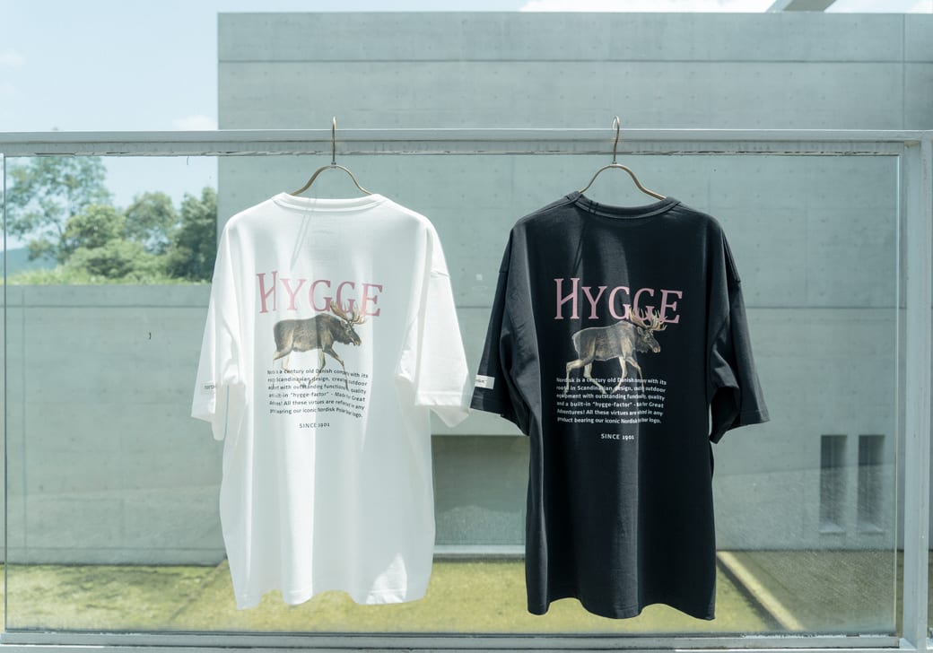 NORDISK [ノルディスク] 別注 HYGGE シカバックプリントTシャツ [NU11503-JF]です。