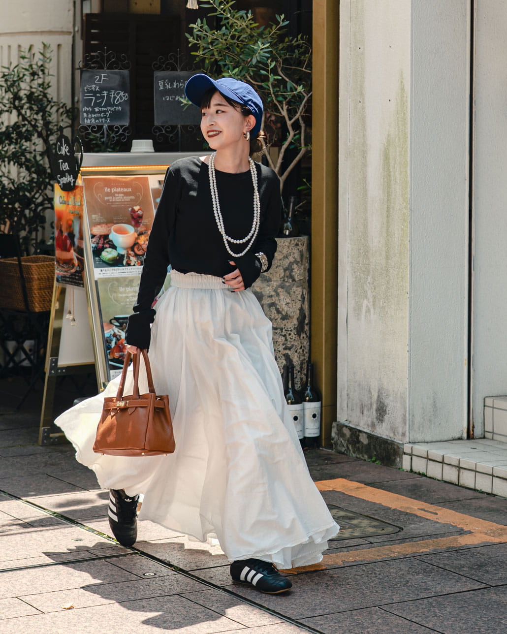 nenom [ネノム] × Ujichan 前後2WAY カットホール リブカットソー [NE25132007]のコーディネート写真です。