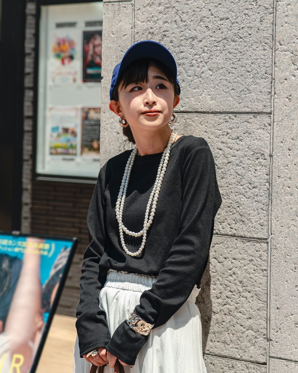 nenom [ネノム] × Ujichan 前後2WAY カットホール リブカットソー [NE25132007]のコーディネート写真です。