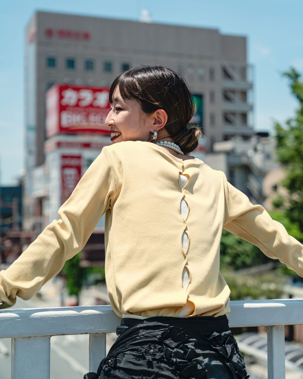 nenom [ネノム] × Ujichan 前後2WAY カットホール リブカットソー [NE25132007]のコーディネート写真です。