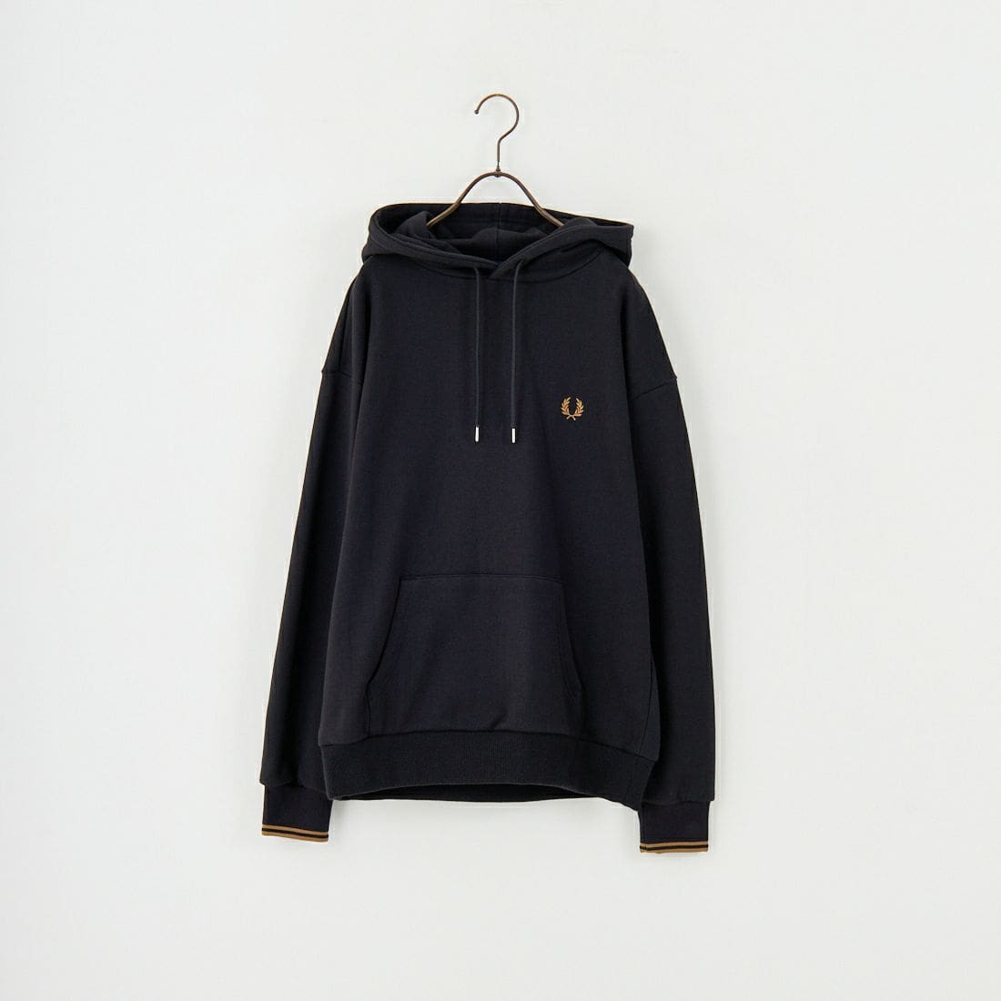 FRED PERRY [フレッドペリー] 別注 フードロゴ刺繍スウェットパーカー [FPM-25A-026JF]