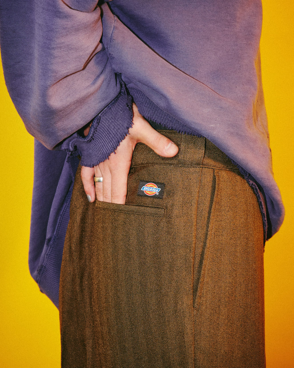 Dickies [ディッキーズ] 別注 ヘリンボーン グランパワークパンツ [253M401N01-JF]です。