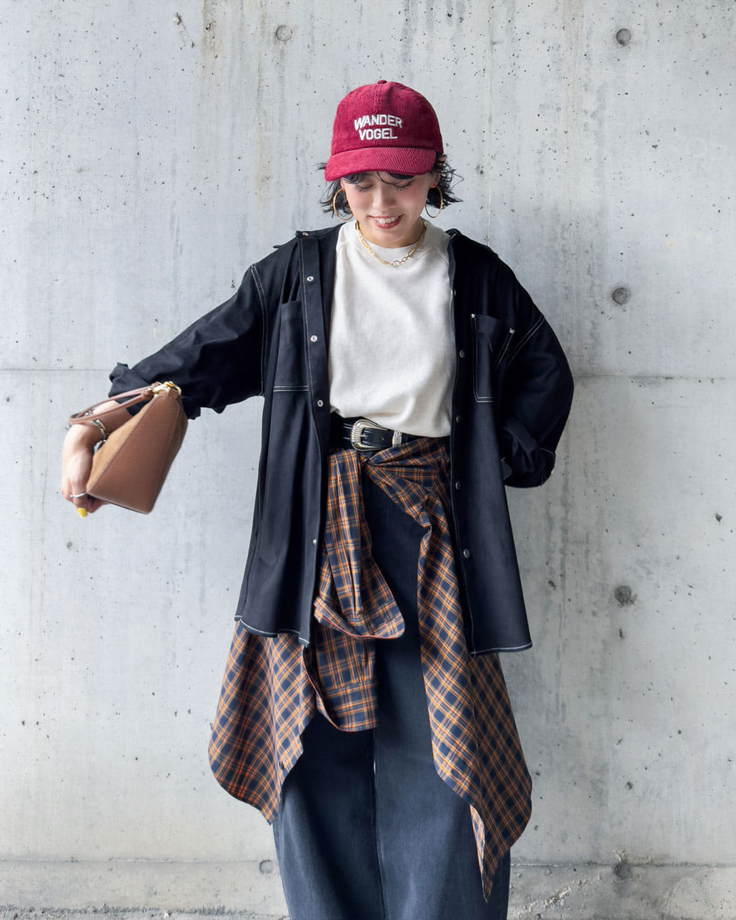 「秋はじめ、デニムはじめ」人気レディーススタッフが選ぶ、秋のおススメデニム特集のスタイリング写真です。