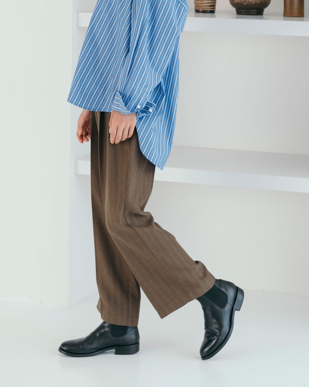 USINE [ユジーヌ] オーバーサイズドレスシャツ [IN1-SH-5]とエンジェルウールタートルネックカットソー [21256067]とイージーケアウールライク 2タックワイドパンツ [21256060]