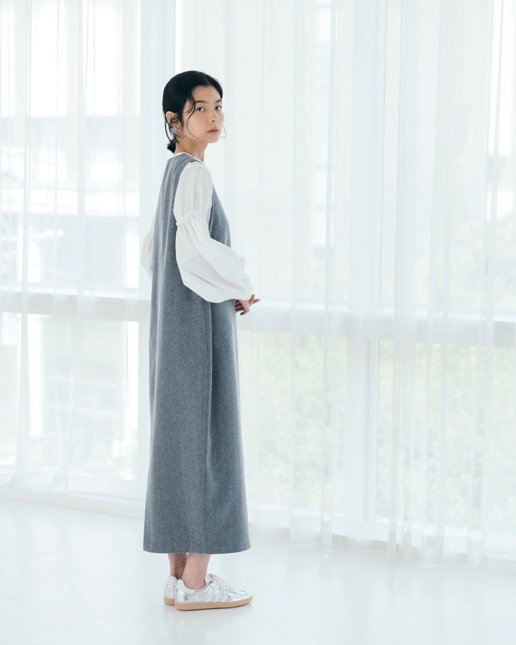 USINE [ユジーヌ] イージーケアキーネックジャンパースカート [21256063]のコーディネートです。