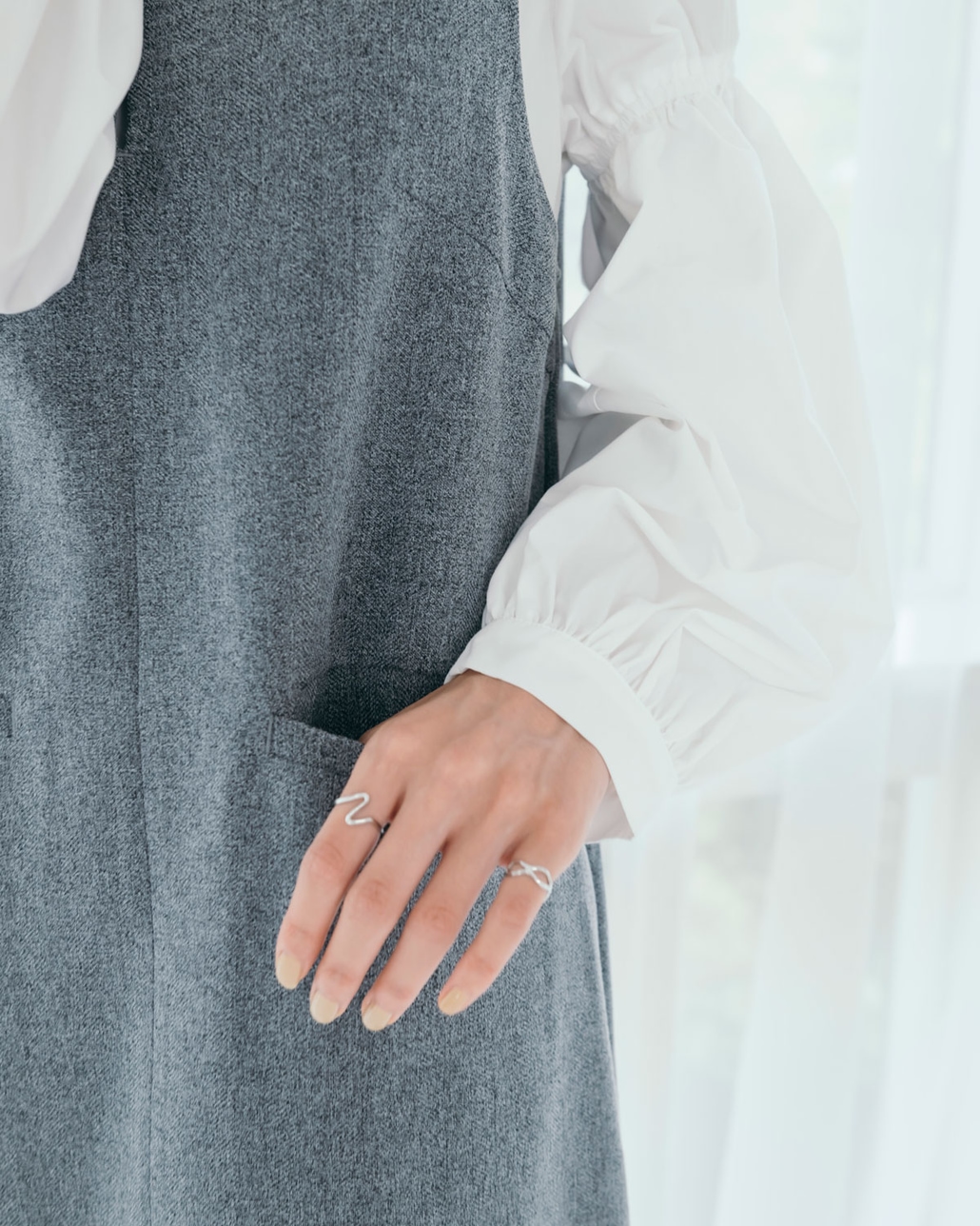 USINE [ユジーヌ] イージーケアキーネックジャンパースカート [21256063]のコーディネートです。