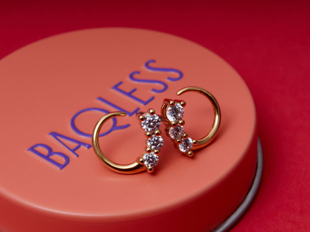 Baqless [バックレス] オネスティ ツイスト ゴールド ピアス [CZ-TW-YG]