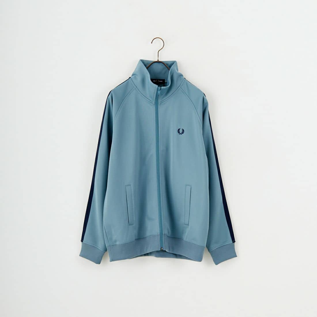 FRED PERRY [フレッドペリー] 別注 配色ライン トラックジャケット [FPM-25A-029JF]です。