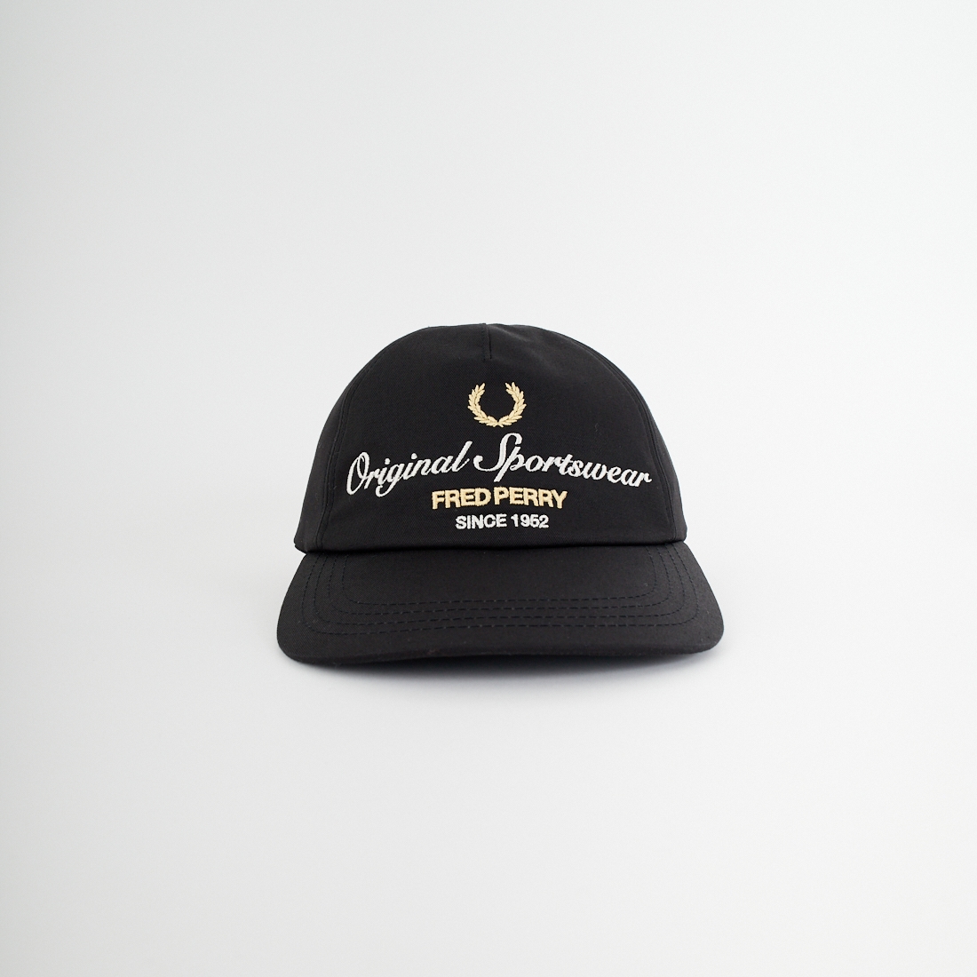 FRED PERRY [フレッドペリー] 別注 ブランデッドツイルキャップ [FPA-26S-038JF]です。