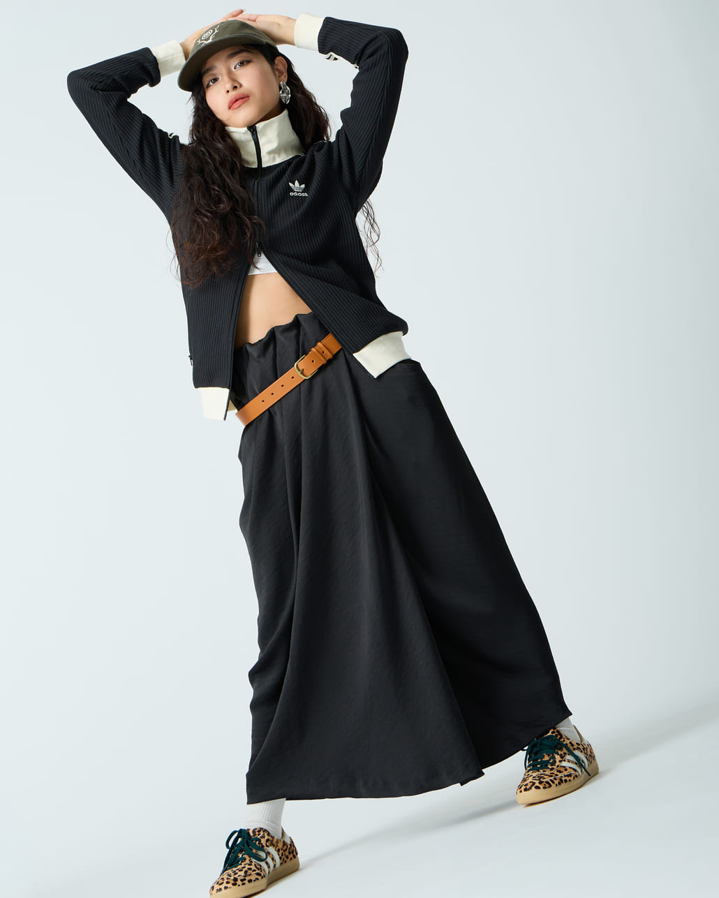 adidas Originals [アディダス オリジナルス] ワッフル クラシックトラックトップです。