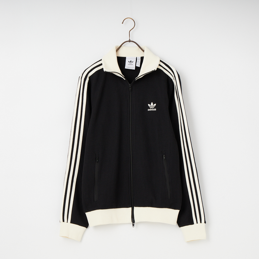 adidas Originals [アディダス オリジナルス] ワッフル クラシックトラックトップ [C4608]です。