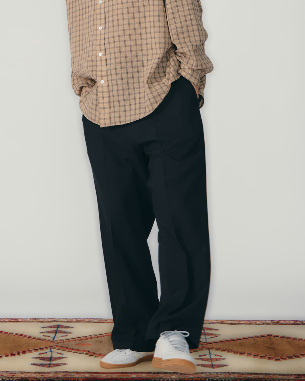 Dickies [ディッキーズ] 別注 グランパパンツ [261M40IN01-JF]です。