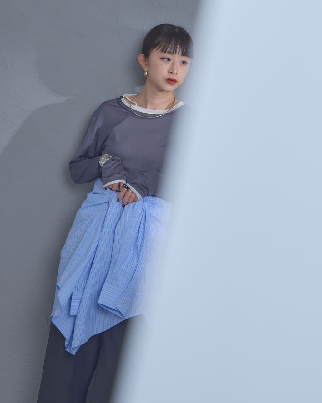 nenom [ネノム] シアーレイヤードロンT [NE26312002]の着用画像です。