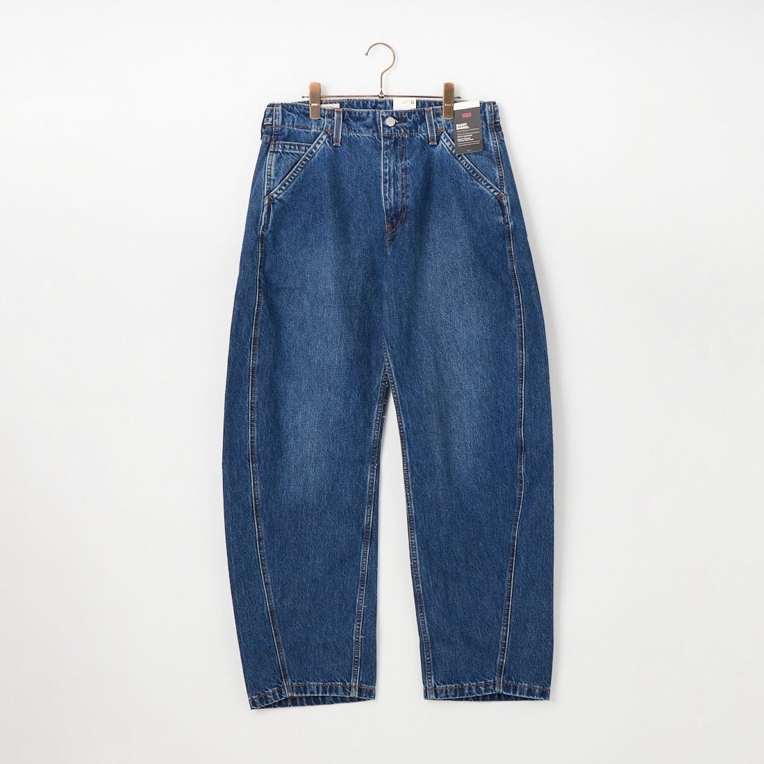 LEVI'S [リーバイス] バギーバレルデニムパンツ [0057O-00]です。