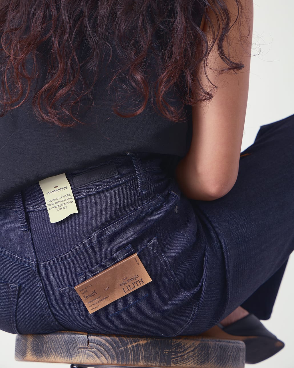 YANUK [ヤヌーク] ワイドストレートデニム LILITH/リリス [57153077]のスタイリングです。