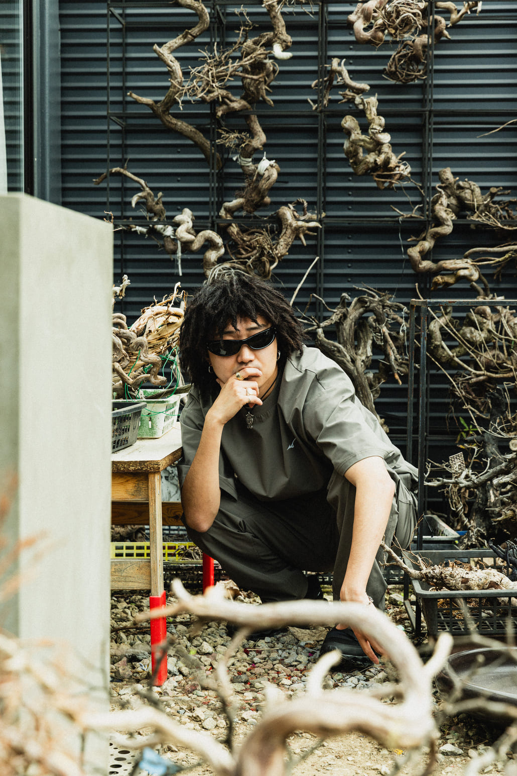 MIZUNO [ミズノ] 別注 4WAYストレッチ バックプリントTシャツ [D2JADW04-JF]と別注 4WAYストレッチ イージーパンツ [D2JFDW01-JF]のスタイリングです。