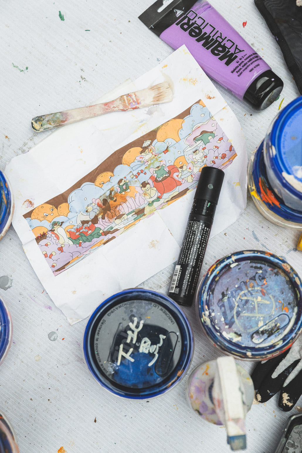 Champion [チャンピオン] 別注 スリーアイコン ロゴ刺繍ポケットTシャツ [C8-D334-JF]の着用画像です。