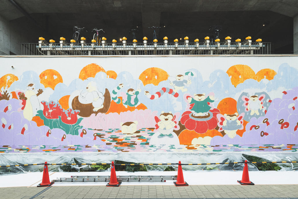 Champion [チャンピオン] 別注 スリーアイコン ロゴ刺繍ポケットTシャツ [C8-D334-JF]の着用画像です。