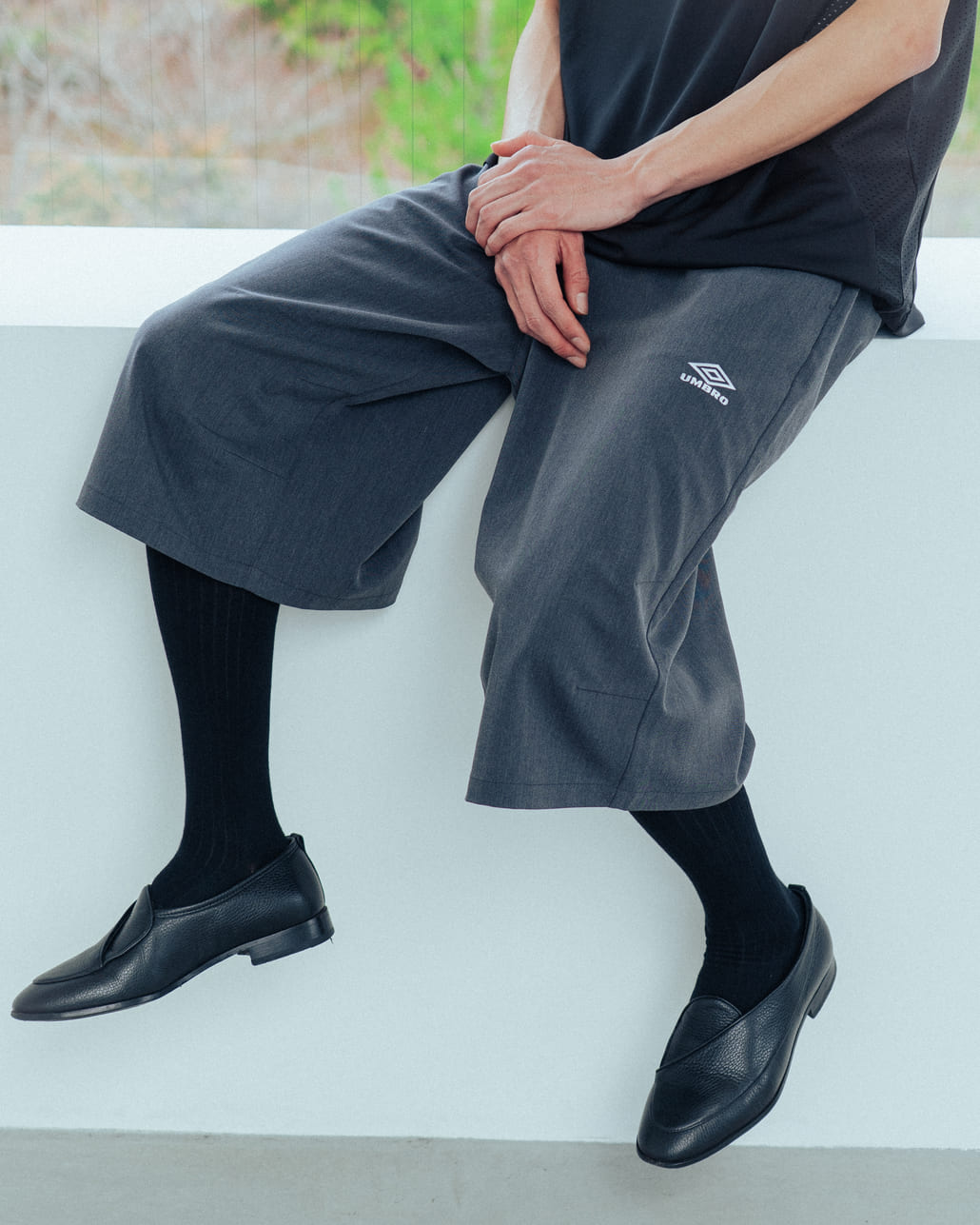 UMBRO [アンブロ] 別注 メッシュ切り替え ゲームシャツ [UMNK26SS-GS01-JF]とUMBRO [アンブロ] 別注 ワンポイント刺繍ロゴ バギーショートパンツ [17026S-PT01NK-JF]です。