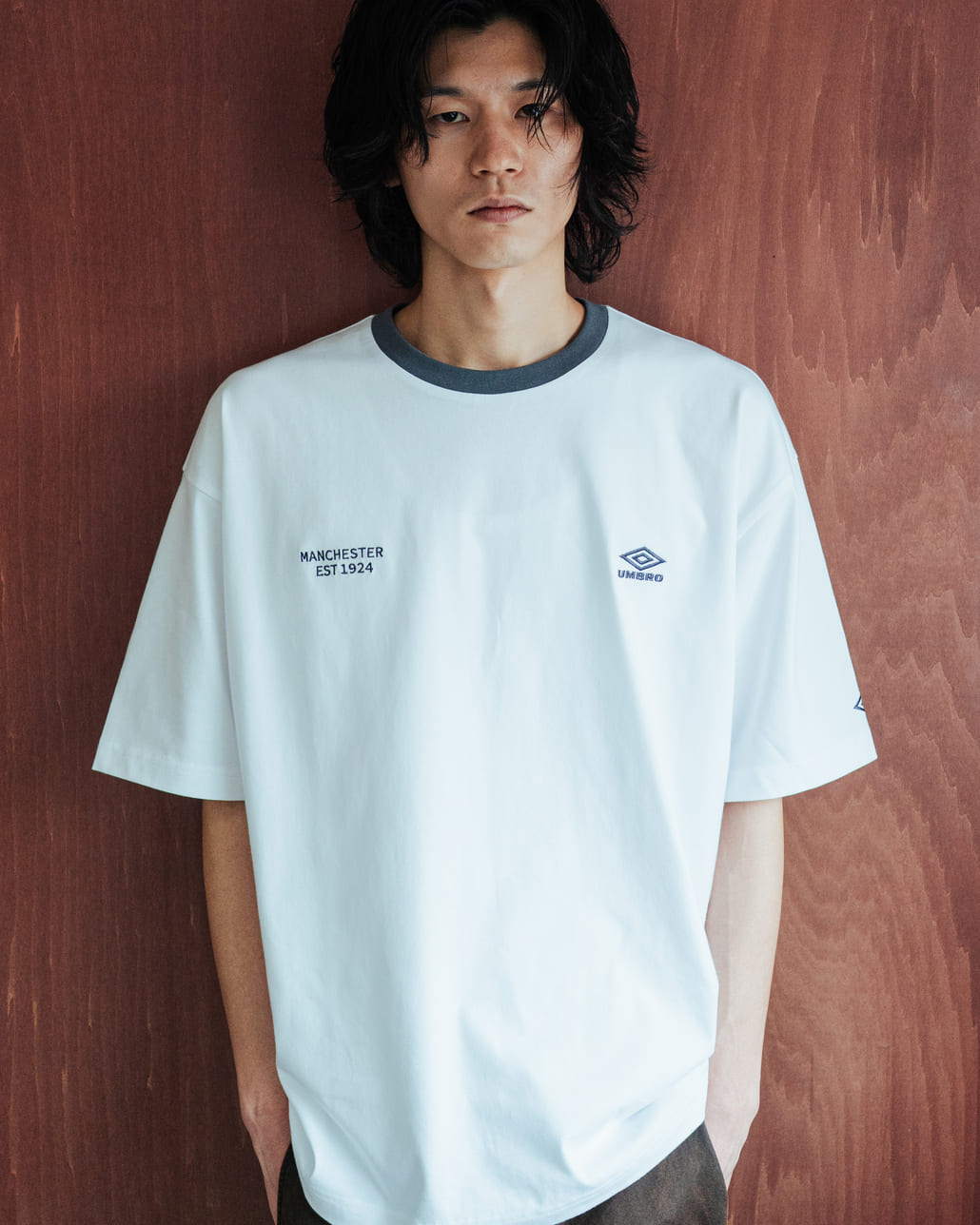 UMBRO [アンブロ] 別注 ワンポイント刺繍ロゴ ショートスリーブTシャツ [UMNK26SS-PO03-JF]です。