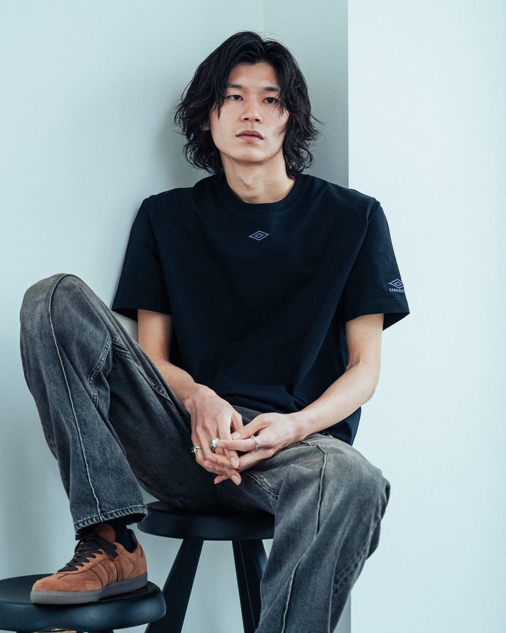 UMBRO [アンブロ] 別注 バックプリント コンパクトTシャツ [UMNK26SS-PO02-JF]です。