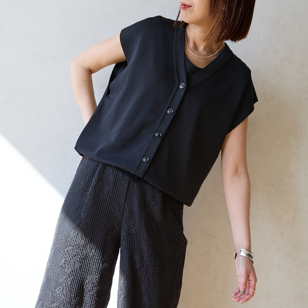 USINE/ユジーヌ｜夏のワードローブと5LOOKの特集イメージアイコンです。