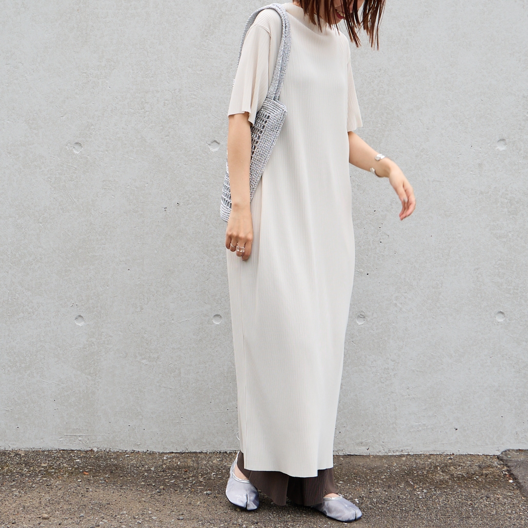 USINE/ユジーヌ｜夏のワードローブと5LOOK特集のコーディネート写真です。