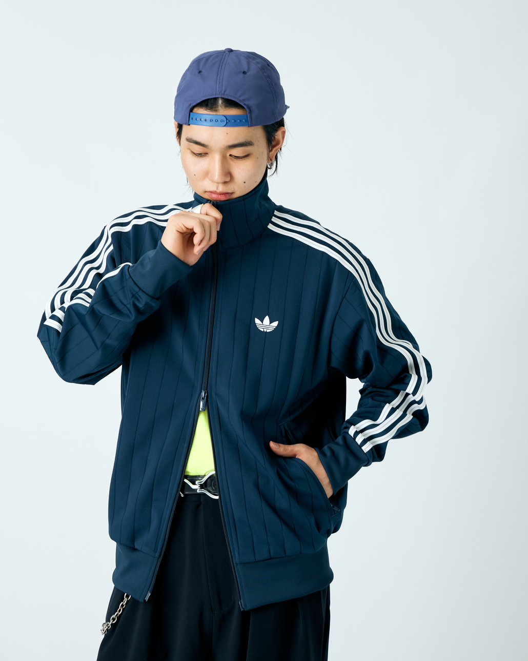 adidas Originals [アディダス オリジナルス] ファイヤーバード トラックジャケット(限定展開) [HM365-JF]のコーディネート写真です。