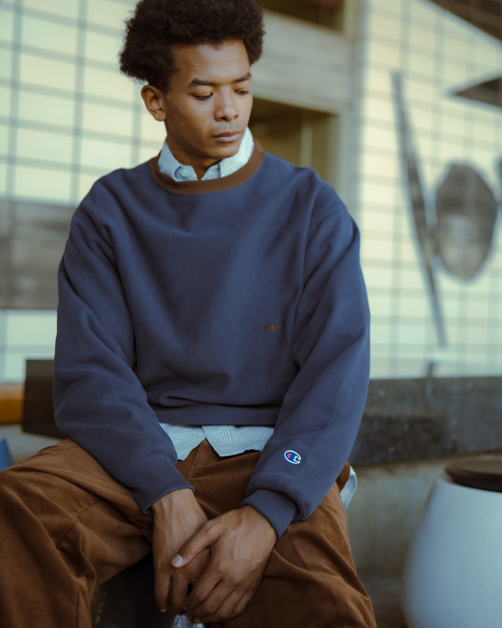 Champion [チャンピオン] 別注 スリーアイコン ロゴ刺繍スウェット [C8-E024-JF]です。