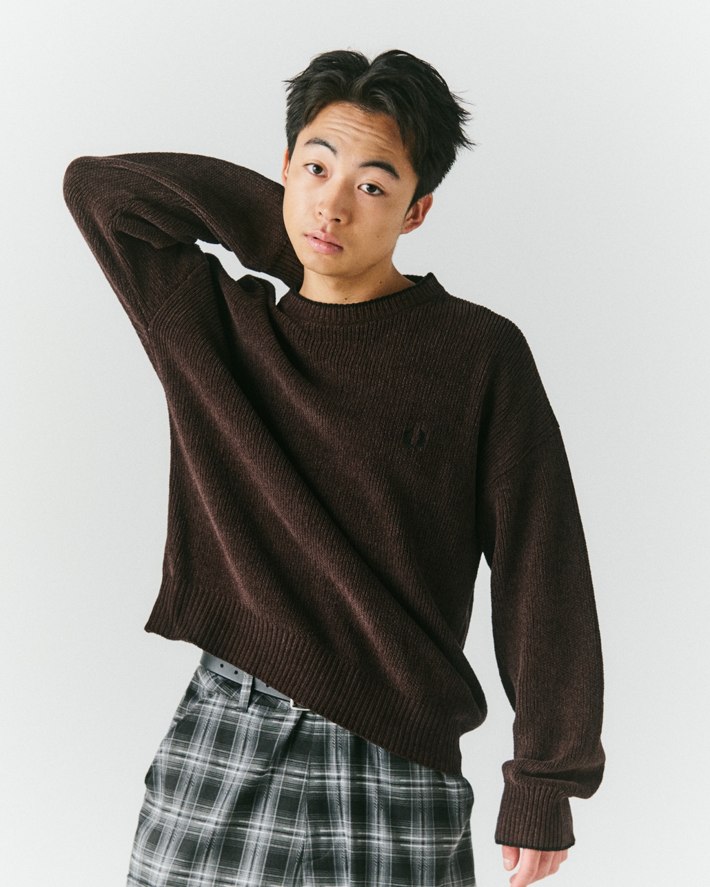 FRED PERRY [フレッドペリー] 別注 ワンポイントロゴ刺繍 クルーネックモールニット [FPM-26A-007JF]です。