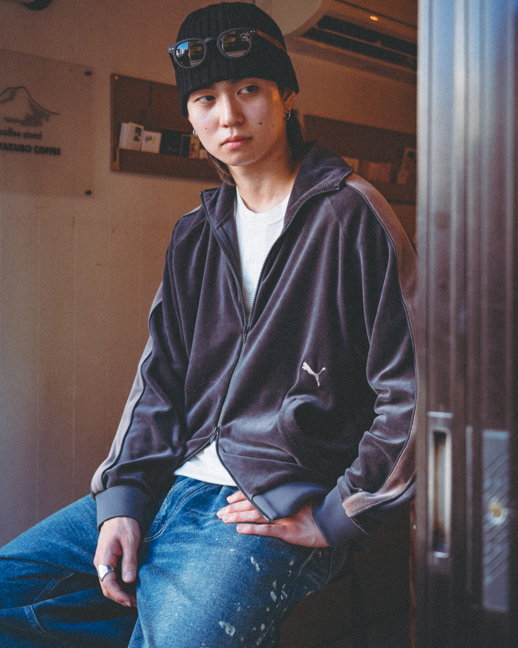 PUMA [プーマ] 別注 ベロア T7トラックジャケット [640946-JF]です。