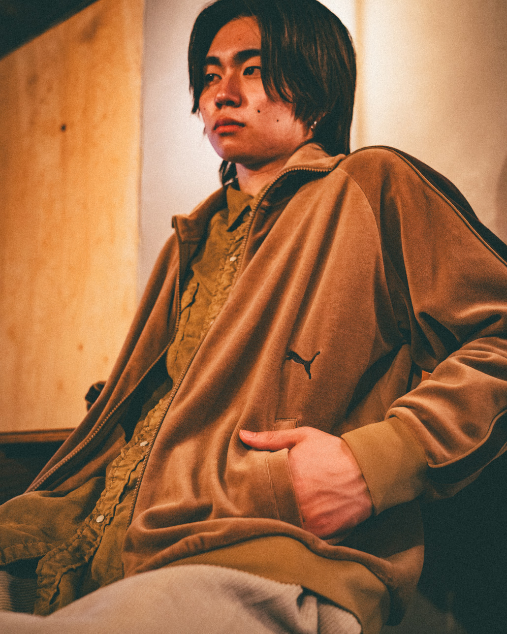 PUMA [プーマ] 別注 ベロア T7トラックジャケット [640946-JF]です。