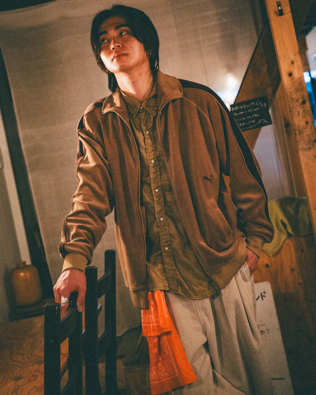 PUMA [プーマ] 別注 ベロア T7トラックジャケット [640946-JF]です。