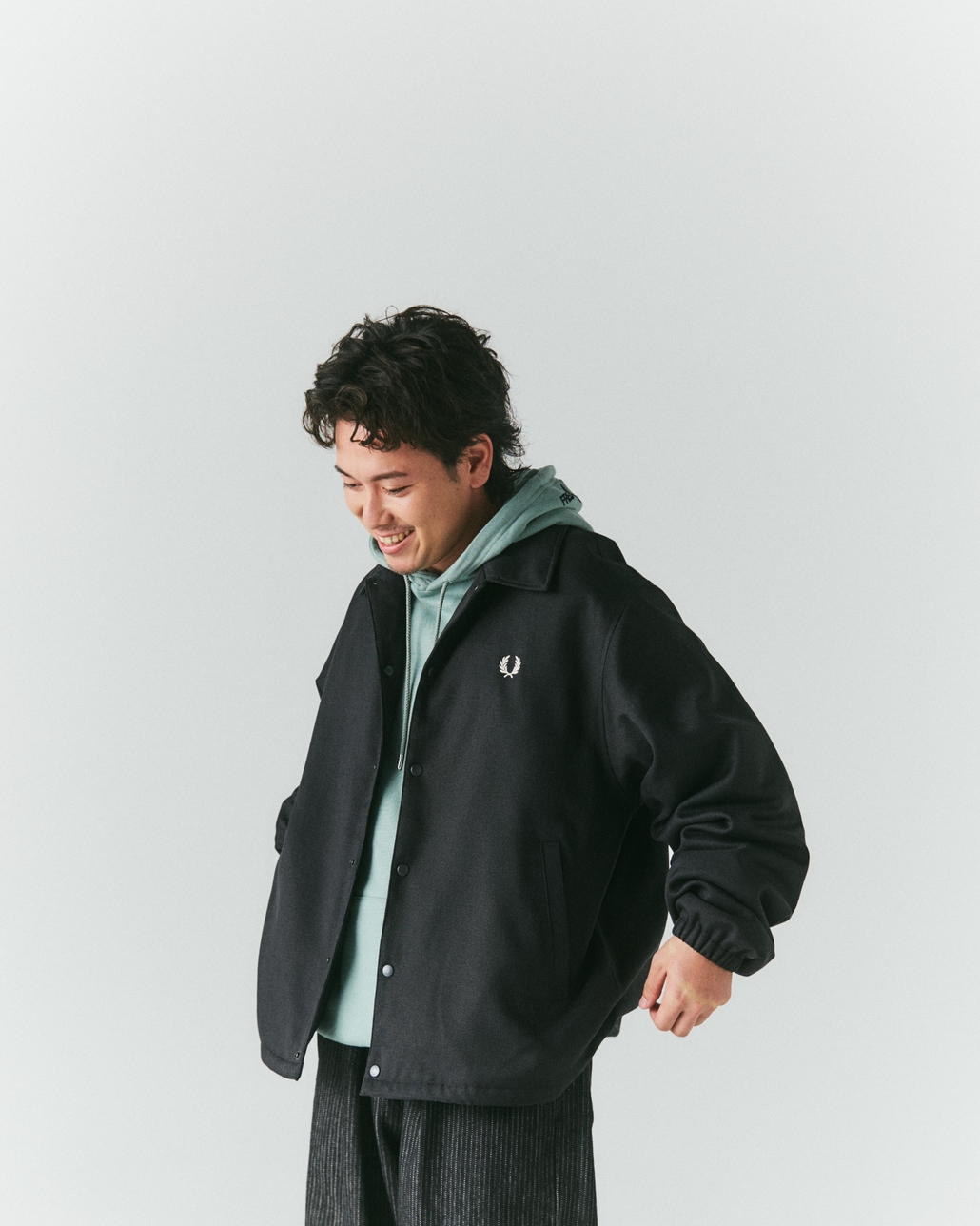 FRED PERRY [フレッドペリー] 別注 パデッドボタン 中綿ジャケット [FPM-26A-003JF]です。