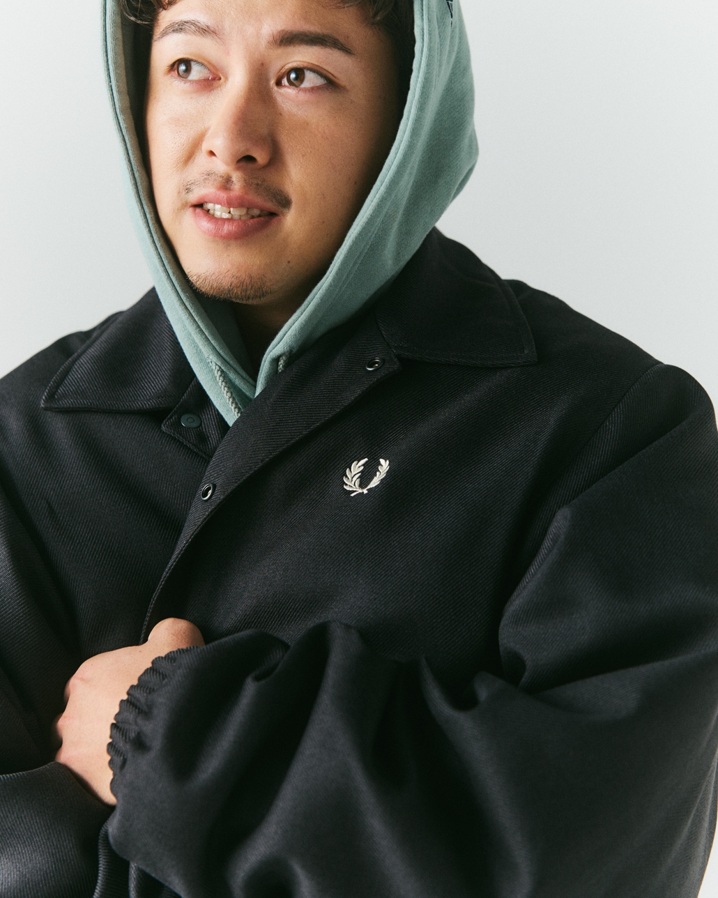 FRED PERRY [フレッドペリー] 別注 パデッドボタン 中綿ジャケット [FPM-26A-003JF]です。