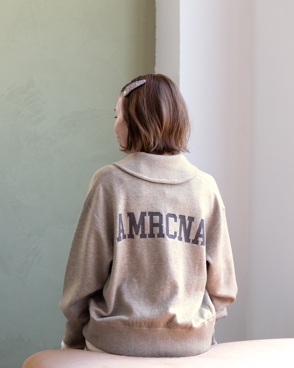 Americana × JEANS FACTORY [アメリカーナ × ジーンズファクトリー] 別注 AMRCNAロゴ ニットジップカーディガン [ASO-C-901-2-JF]のコーディネートです。