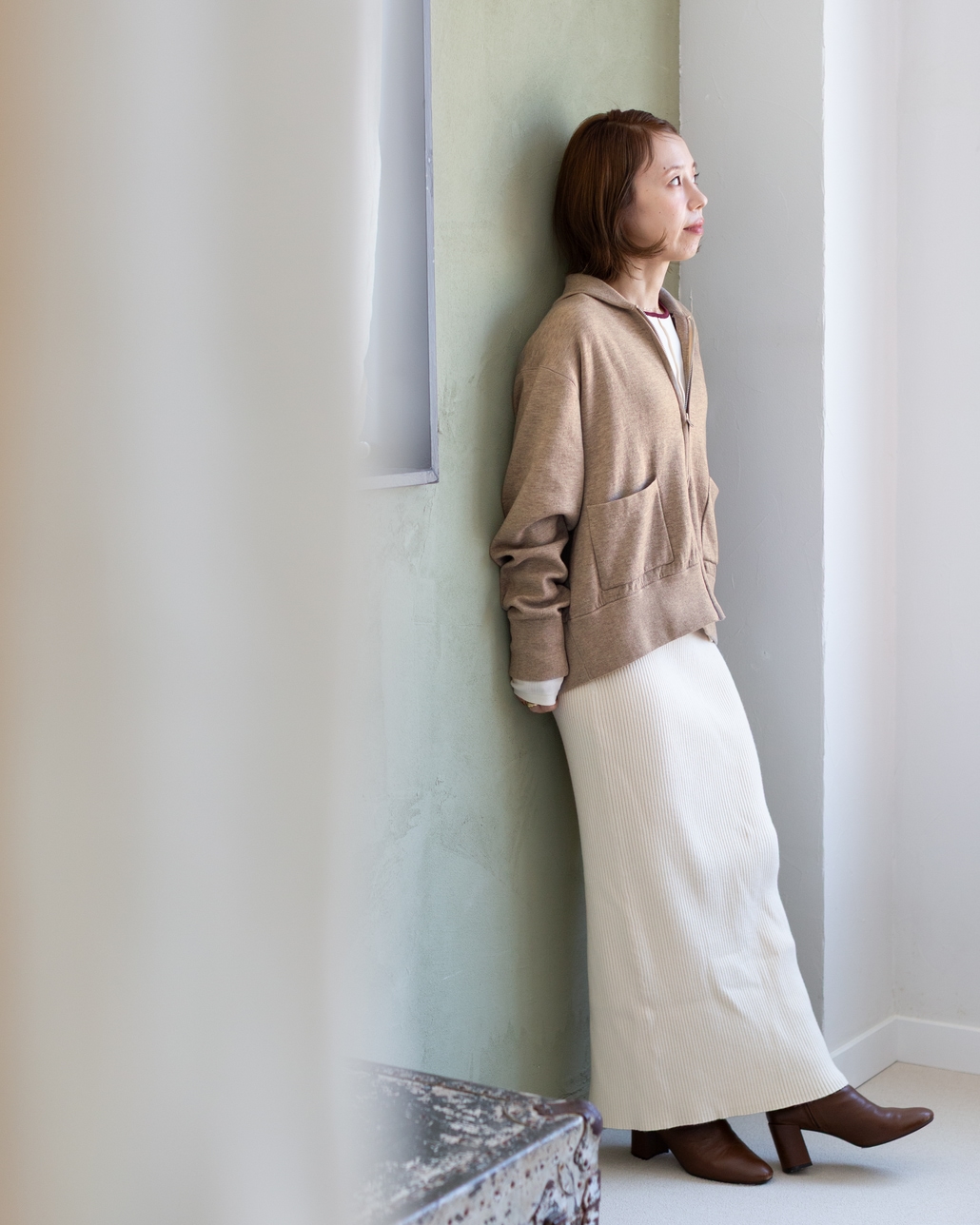Americana × JEANS FACTORY [アメリカーナ × ジーンズファクトリー] 別注 AMRCNAロゴ ニットジップカーディガン [ASO-C-901-2-JF]のコーディネートです。